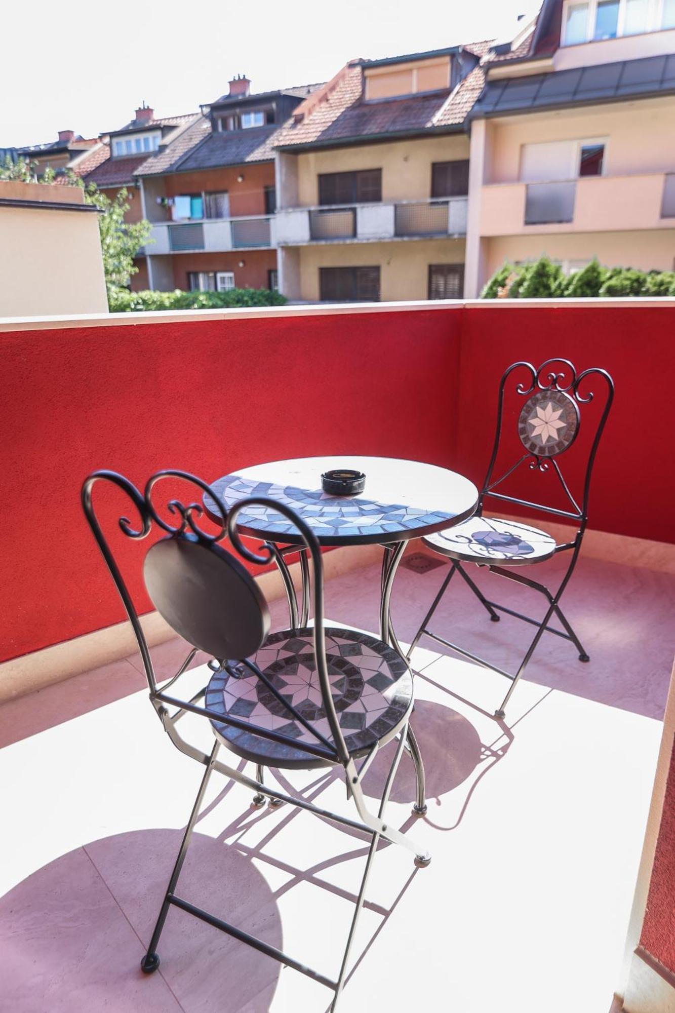 Apart Hotel Asteria Lublana Zewnętrze zdjęcie